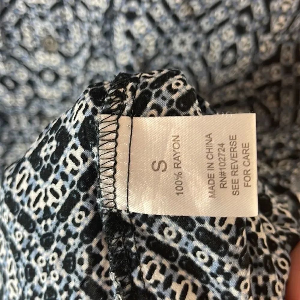 Grand & Greene Blue Patterned Blouse Size Small - Picture 3 of 5